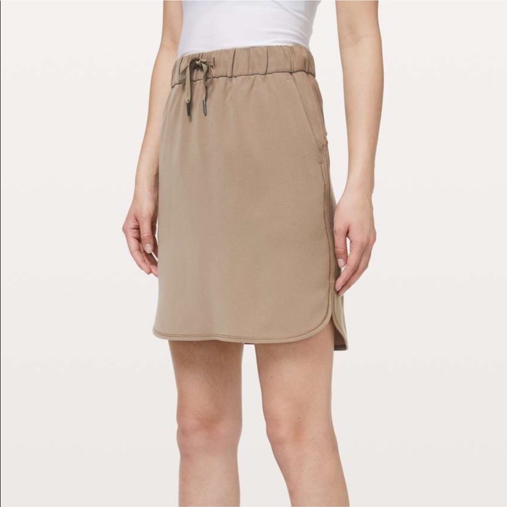 Lululemon On The Fly Skirt *Woven